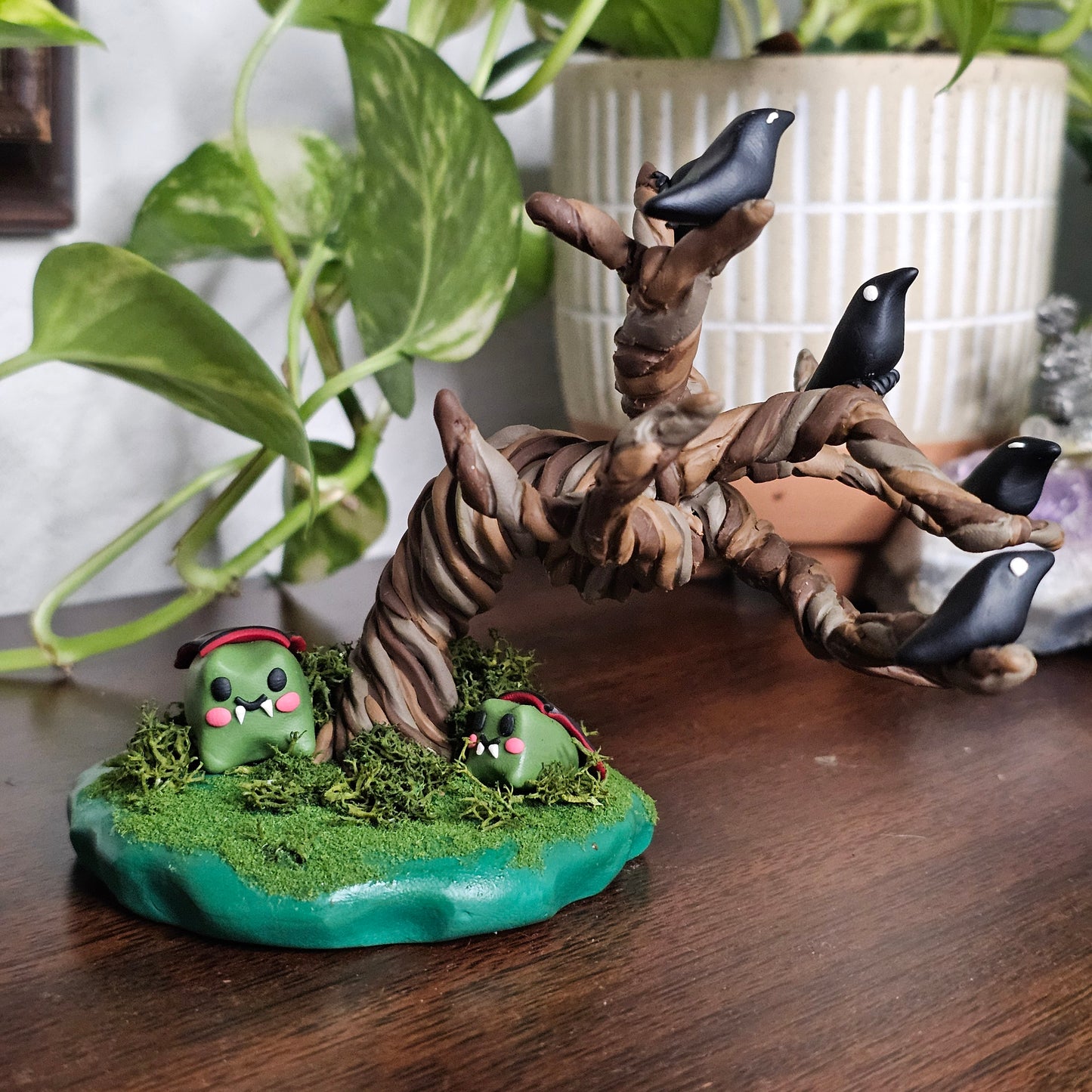 Spooky Vampire Frogs Halloween Sculpture