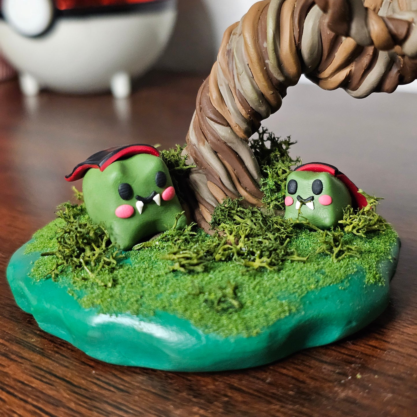 Spooky Vampire Frogs Halloween Sculpture